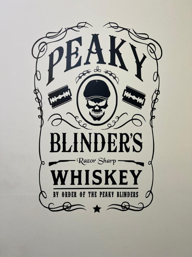 Peaky Blinders Apartment 5 Min Walk To Blackpool Tower Sleeps Up To 14 Exteriör bild